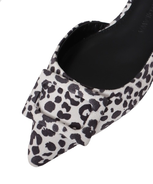TSURU by Mariko Oikawa(ツルバイマリコオイカワ)の「TSURU by Mariko Oikawa / Annabelle(レオパード柄バックル付きフラットシューズ WW-2256340)(パンプス・レディース・アイボリー・36/37)」の8枚目の写真