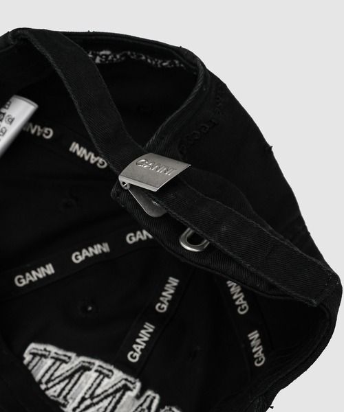 GANNI(ガニー)の「Washed Cotton Canvas Cap Emb(キャップ・レディース・ブラック・ONE SIZE)」の6枚目の写真