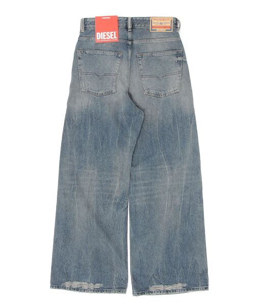 DIESEL（ディーゼル）の「ウィメンズ デニムパンツ RELAXED 1996 D-SIRE L.28（デニムパンツ・レディース・インディゴブルー・23inch/24inch/26inch/25inch/27inch/28inch/29inch）」の7枚目の写真