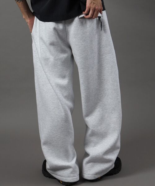 BEN DAVIS(ベンデイビス)の「【BEN DAVIS(ベンデイビス)】WIDE CURVE SWEAT PANTS / ワイド カーブパンツ スウェットパンツ 裏起毛 ドローコード 刺繍(その他パンツ・メンズ・アッシュグレー/ブルーグレー/ブラック/モカ・MEDIUM/X-LARGE/LARGE)」の13枚目の写真