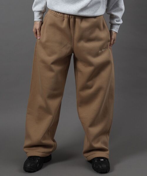 BEN DAVIS(ベンデイビス)の「【BEN DAVIS(ベンデイビス)】WIDE CURVE SWEAT PANTS / ワイド カーブパンツ スウェットパンツ 裏起毛 ドローコード 刺繍(その他パンツ・メンズ・アッシュグレー/ブルーグレー/ブラック/モカ・MEDIUM/X-LARGE/LARGE)」の14枚目の写真