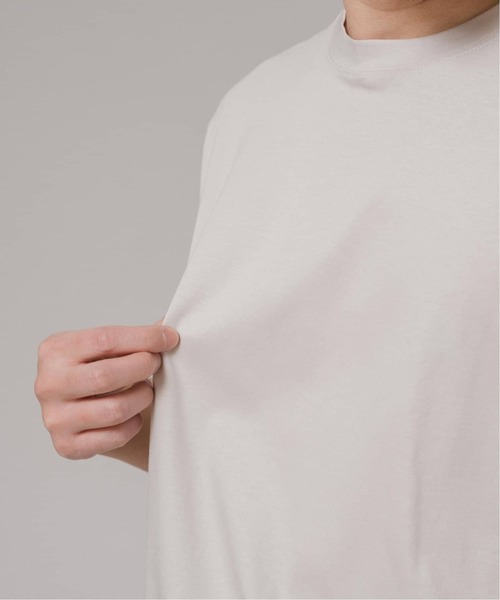 EDIFICE（エディフィス）の「アルビニスタスムース Tシャツ（Tシャツ/カットソー・メンズ・グリーン/ホワイト/ネイビー/チャコールグレー/アイボリー/ブラック・X-LARGE/LARGE/MEDIUM/SMALL）」の22枚目の写真