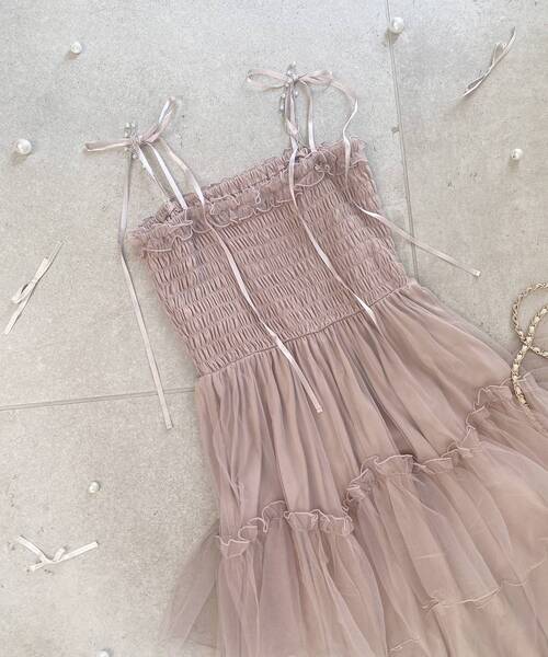 MAJESTIC LEGON(マジェスティックレゴン)の「パールチェーンキャミワンピース(ワンピース・レディース・ブラック/ピンクベージュ/ホワイト系その他/グレー/アイボリー・MEDIUM/SMALL/X-SMALL)」の22枚目の写真