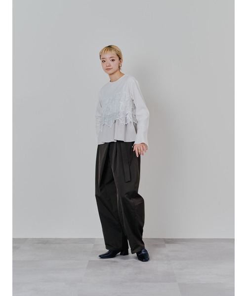 TEVALT(ヴァレット)の「リーフレースティアードトップス(シャツ/ブラウス・レディース・ブラック/ホワイト・38)」の4枚目の写真