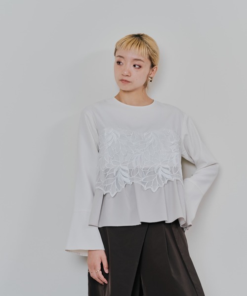 TEVALT(ヴァレット)の「リーフレースティアードトップス(シャツ/ブラウス・レディース・ブラック/ホワイト・38)」の3枚目の写真