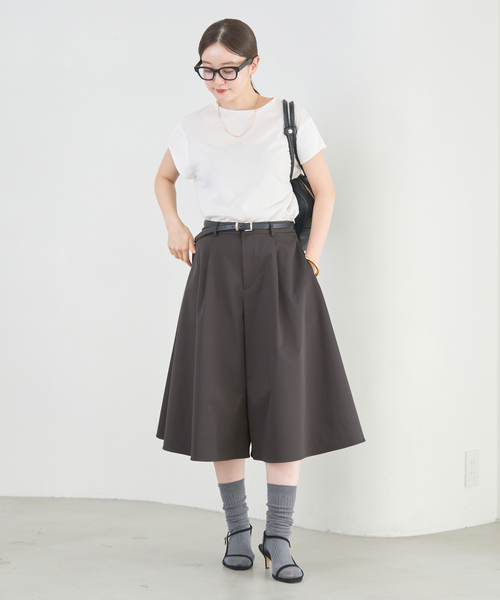 IENA（イエナ）の「タックキュロットパンツ（その他パンツ・レディース・ベージュ/チャコールグレー・38/36）」の10枚目の写真