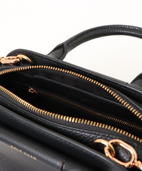 COLE HAAN（コールハーン）の「キャサリンスモールサッチェル womens（ハンドバッグ・レディース・ブラック・OSFA）」の9枚目の写真