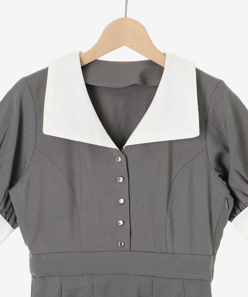 MAJESTIC LEGON（マジェスティックレゴン）の「衿配色ミニワンピース（ワンピース・レディース・グレー/ブラック・MEDIUM）」の7枚目の写真