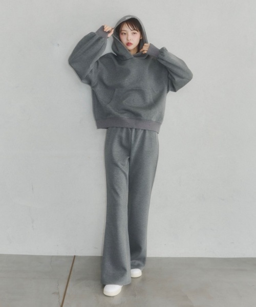 Lallana（ララーナ）の「Lame coco flare sweatpants / ラメココフレア