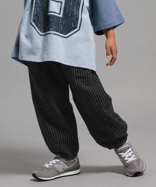 GEORGE'S（ジョージズ）の「【KIDS】ストライプワイドパンツ（その他パンツ・キッズ・ライトベージュ/チャコールグレー・150cm/130cm/110cm）」の3枚目の写真