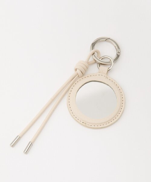 russet（ラシット）の「【再値下げ】ミラー付きレザーチャーム（チャーム・レディース・ブラック/アイボリー・FREE）」の3枚目の写真