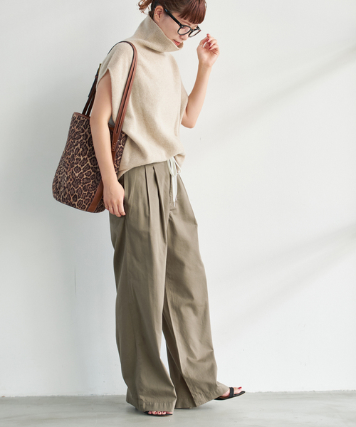 Spick & Span（スピックアンドスパン）の「《追加》コットンレーヨンドロストフレアパンツ（その他パンツ・レディース・ブラック/モカ・36/38）」の4枚目の写真