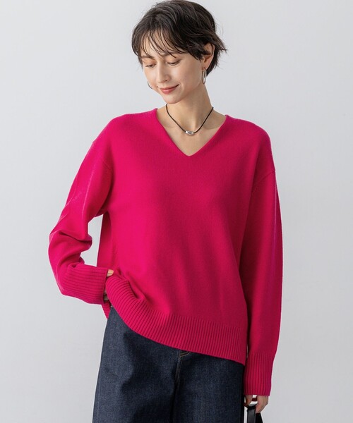 23区 S(ニジュウサンクチイサイサイズ)の「カシミヤブレンド Vネック ニット(ニット/セーター・レディース・ホワイト系/ライトグリーン系/ピーコックグリーン系/グレー系/ベージュ系/ライトグレー系/オールドローズ系/ダルブルー系/パープル系・32)」の9枚目の写真