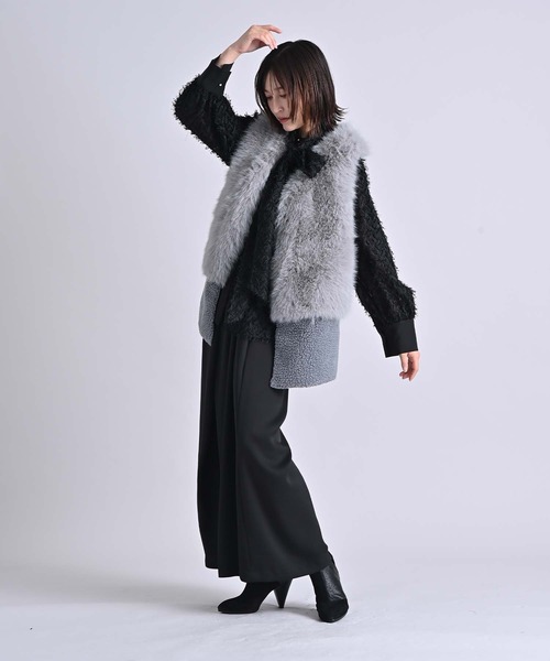 RAW FUDGE(ローファッジ)の「カットジャガードボウタイブラウス(シャツ/ブラウス・レディース・ブラック/オフホワイト/ブルー・M)」の17枚目の写真