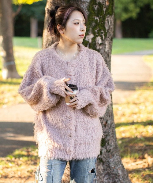 GORGE(ゴージ)の「《ふわもこシャギー》レディース クルーネック ニットカーディガン ゆったりシルエット 秋冬(カーディガン/ボレロ・レディース・ピンク/ワインレッド/アイボリー/ライトブルー/イエロー/チャコール・F)」の5枚目の写真