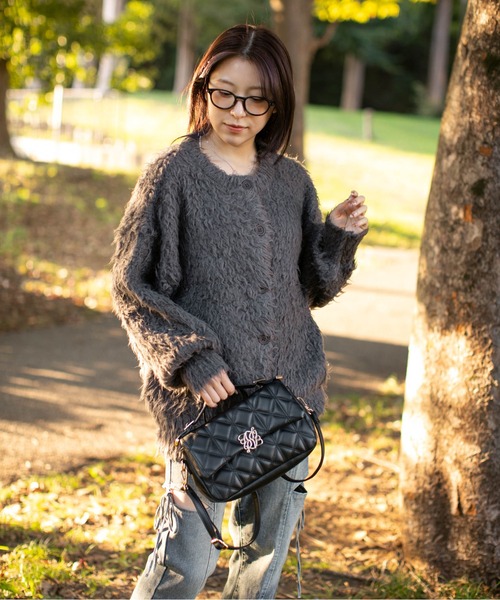 GORGE(ゴージ)の「《ふわもこシャギー》レディース クルーネック ニットカーディガン ゆったりシルエット 秋冬(カーディガン/ボレロ・レディース・ピンク/ワインレッド/アイボリー/ライトブルー/イエロー/チャコール・F)」の15枚目の写真
