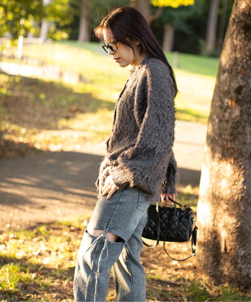 GORGE(ゴージ)の「《ふわもこシャギー》レディース クルーネック ニットカーディガン ゆったりシルエット 秋冬(カーディガン/ボレロ・レディース・ピンク/ワインレッド/アイボリー/ライトブルー/イエロー/チャコール・F)」の7枚目の写真