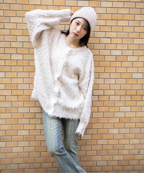 GORGE(ゴージ)の「《ふわもこシャギー》レディース クルーネック ニットカーディガン ゆったりシルエット 秋冬(カーディガン/ボレロ・レディース・ピンク/ワインレッド/アイボリー/ライトブルー/イエロー/チャコール・F)」の12枚目の写真