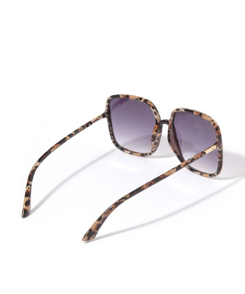 niko and...（ニコアンド）の「オリジナルBIGスクエアサングラス（サングラス・レディース・ブラック・FREE）」の4枚目の写真