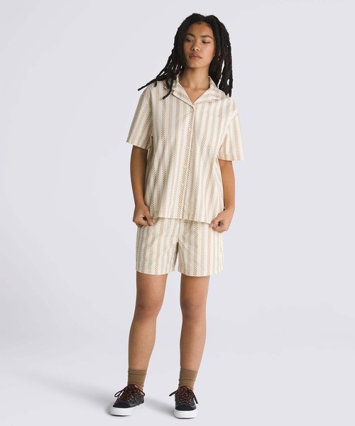 VANS(バンズ)の「SPITFIRE ウィメンズ ウーヴンシャツ / SPITFIRE WHEELS SS WOVEN SPITF VN000G3NDJR1(シャツ/ブラウス・レディース・ベージュ・X-SMALL/SMALL/LARGE)」の5枚目の写真