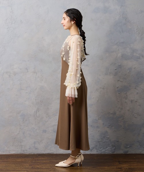 セール】3Dフラワー刺繍ボリュームスリーブブラウス×フレア