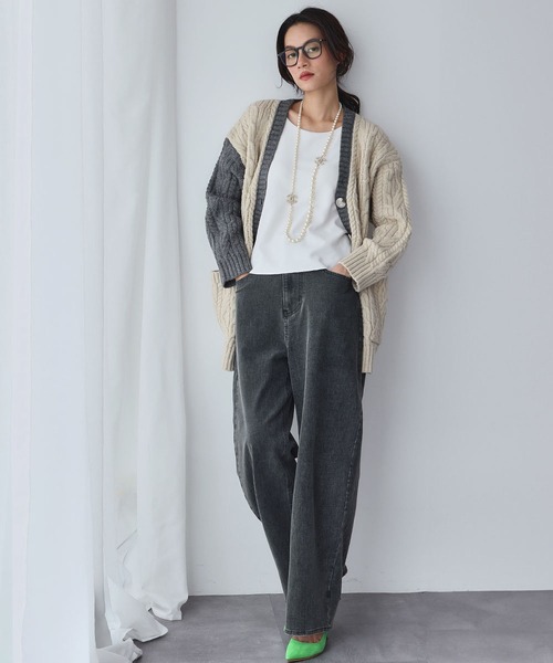 ELFRANK(エルフランク)の「バイカラー Vネック ケーブルニット カーディガン(カーディガン/ボレロ・レディース・チャコールグレー/アイボリー・FREE)」の6枚目の写真