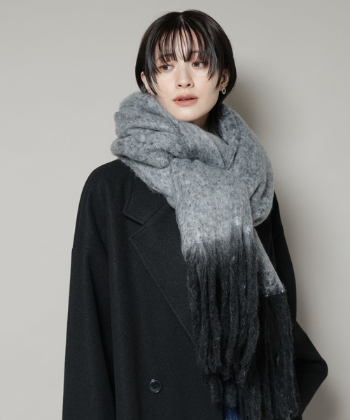 NANO universe（ナノユニバース）の「ボリュームマフラー（マフラー・レディース・グレー系その他4/ブラック/ブルーグリーン・FREE）」の2枚目の写真