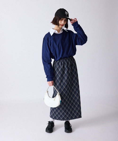 AO2(アオズ)の「Faux Leather Crescent-Shaped Hobo Bag / フェイクレザー 三日月型 ホーボーバッグ(ハンドバッグ・レディース・ホワイト/ブラック・FREE)」の3枚目の写真