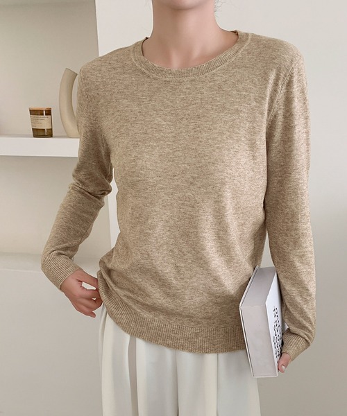 LOWO(ロワ)の「【12色展開】クルーネック ニット プルオーバー(ニット/セーター・レディース・オフホワイト/グレー/ブラック/グレイッシュベージュ/カーキ/ベビーピンク/モカ/ベージュ/マスタード/ブラウン/ピンク/レッド・FREE)」の1枚目の写真