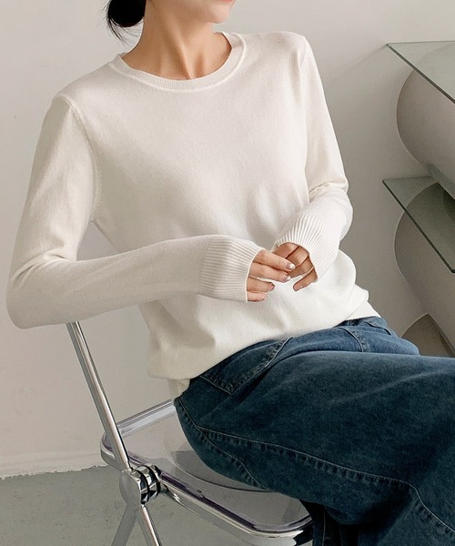 LOWO(ロワ)の「【12色展開】クルーネック ニット プルオーバー(ニット/セーター・レディース・オフホワイト/グレー/ブラック/グレイッシュベージュ/カーキ/ベビーピンク/モカ/ベージュ/マスタード/ブラウン/ピンク/レッド・FREE)」の2枚目の写真