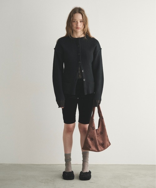 LOSCa(ロスカ)の「フラワーカットスエード調ハンドバッグ/ポーチ付き(ショルダーバッグ・レディース・ブラック/ベージュ/ブラウン・FREE)」の10枚目の写真