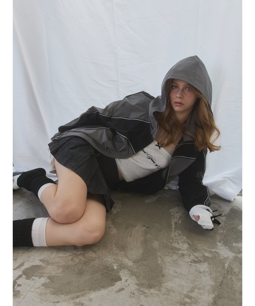 lilLilly（リルリリー）の「レースバイカラーナイロンジャケット（ナイロンジャケット・レディース・ピンク/グレー・FREE）」の6枚目の写真