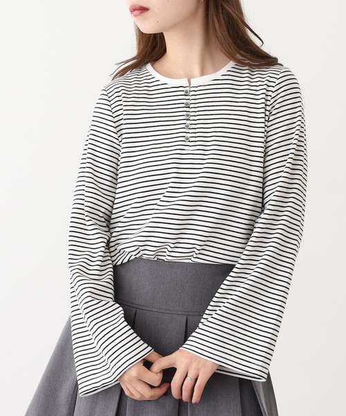 OMNES(オムネス)の「リブワイドスリーブ ヘンリーネック長袖プルオーバー(Tシャツ/カットソー・レディース・ブルー/オリーブ/アイボリー/ブラック/ホワイト×ブラック・FREE)」の8枚目の写真