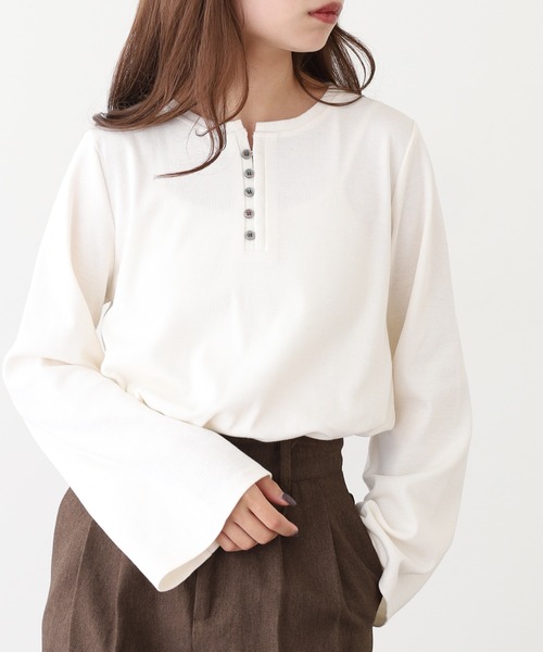 OMNES(オムネス)の「リブワイドスリーブ ヘンリーネック長袖プルオーバー(Tシャツ/カットソー・レディース・ブルー/オリーブ/アイボリー/ブラック/ホワイト×ブラック・FREE)」の13枚目の写真