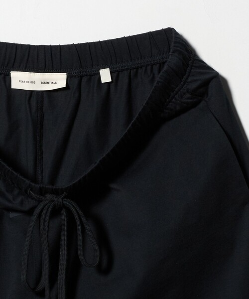 FOG ESSENTIALS(エフオージーエッセンシャルズ)の「<FEAR OF GOD ESSENTIALS>バスケットボール ジャージー ショーツ(スウェットパンツ・メンズ・ブラック・M/XS/S/L)」の5枚目の写真