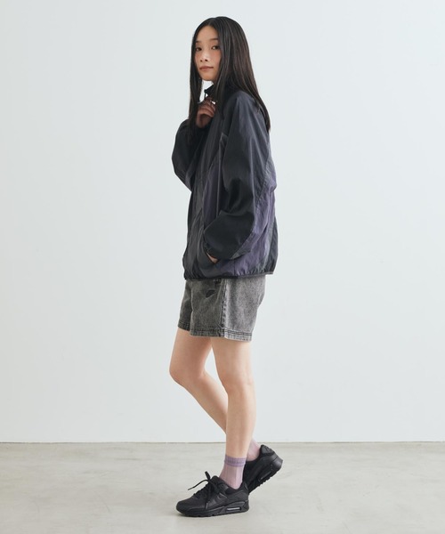 NIKE（ナイキ）の「ナイキ エア マックス 90 ウィメンズシューズ / Nike Air Max 90 Women's Shoes DH8010-001 Black（スニーカー・レディース・ブラック・22/22.5/23/23.5/24/24.5/25/25.5/26）」の6枚目の写真