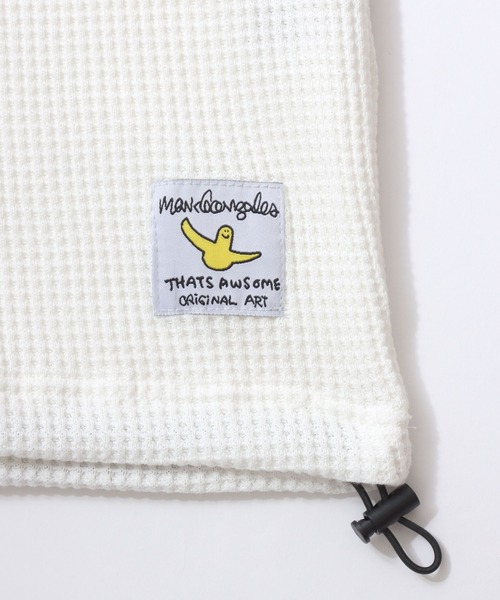 Mark Gonzales（マーク・ゴンザレス）の「MARK GONZALES ARTWORK COLLECTION/マークゴンザレス 別注 ワンポイント刺繍 ピスネーム ドローコード オーバーサイズ サーマル ワッフル ヘンリーネック 長袖Tシャツ ロンT（Tシャツ/カットソー・メンズ・ブラック/チャコール/ホワイト/グレー・M/XL/L）」の14枚目の写真