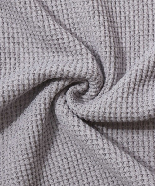 Mark Gonzales（マーク・ゴンザレス）の「MARK GONZALES ARTWORK COLLECTION/マークゴンザレス 別注 ワンポイント刺繍 ピスネーム ドローコード オーバーサイズ サーマル ワッフル ヘンリーネック 長袖Tシャツ ロンT（Tシャツ/カットソー・メンズ・ブラック/チャコール/ホワイト/グレー・M/XL/L）」の21枚目の写真