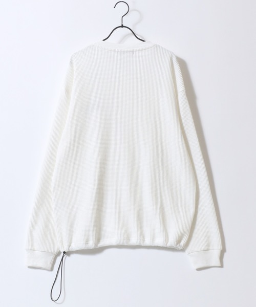 Mark Gonzales（マーク・ゴンザレス）の「MARK GONZALES ARTWORK COLLECTION/マークゴンザレス 別注 ワンポイント刺繍 ピスネーム ドローコード オーバーサイズ サーマル ワッフル ヘンリーネック 長袖Tシャツ ロンT（Tシャツ/カットソー・メンズ・ブラック/チャコール/ホワイト/グレー・M/XL/L）」の9枚目の写真