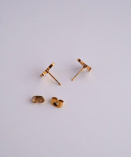 CERCA（チェルカ）の「SARINOHANA/蝶々ピアス/ステンレス（ピアス（両耳用）・レディース・シルバー/ブラック/イエローゴールド/ピンクゴールド・FREE）」の11枚目の写真