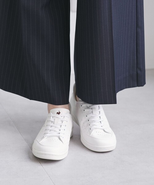 le coq sportif（ルコックスポルティフ）の「【le coq sportif/ルコックスポルティフ別注】ラ ローランSI/LA ROLAND SI（スニーカー・レディース・ホワイト・23.5cm/24.0cm/24.5cm）」の2枚目の写真