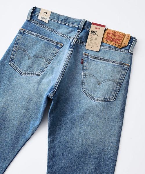 Levi's(リーバイス)の「【LEVI'S/リーバイス】【永遠の定番】リーバイス 501 オリジナルフィット ストレート 美脚シルエット ストレッチデニム(デニムパンツ・メンズ・ダークブルー/クリアブルー/ブラック/チャコールグレー/ダークインディゴブルー・28inch/31inch/36inch/32inch/33inch/29inch/30inch/34inch)」の5枚目の写真
