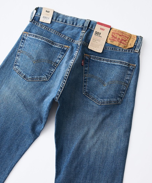 Levi's(リーバイス)の「【LEVI'S/リーバイス】【永遠の定番】リーバイス 501 オリジナルフィット ストレート 美脚シルエット ストレッチデニム(デニムパンツ・メンズ・ダークブルー/クリアブルー/ブラック/チャコールグレー/ダークインディゴブルー・28inch/31inch/36inch/32inch/33inch/29inch/30inch/34inch)」の4枚目の写真