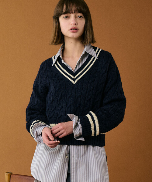 James Charlotte（ジェイムスシャルロット）の「James Charlotte | 〈別注〉 Vネック チルデンニットプルオーバー WOMEN（ニット/セーター・レディース・ブルー系その他5/ホワイト系その他・F）」の2枚目の写真