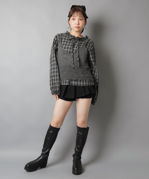 SPINNS（スピンズ）の「美脚盛れ★ワンホンレイヤード風プリーツミニスカート/ベルト付き/スカパン（スカート・レディース・ブラック/チャコール/オートミール・ONESIZE）」の13枚目の写真