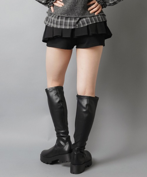 SPINNS（スピンズ）の「美脚盛れ★ワンホンレイヤード風プリーツミニスカート/ベルト付き/スカパン（スカート・レディース・ブラック/チャコール/オートミール・ONESIZE）」の9枚目の写真