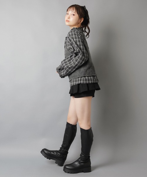 SPINNS（スピンズ）の「美脚盛れ★ワンホンレイヤード風プリーツミニスカート/ベルト付き/スカパン（スカート・レディース・ブラック/チャコール/オートミール・ONESIZE）」の14枚目の写真