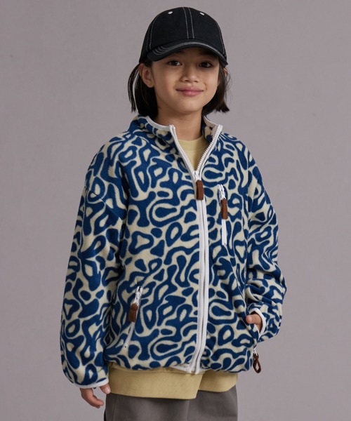 PAIRMANON STREET（ペアマノンストリート）の「フリース スタンドカラー 無地 総柄 ジップアウター【PAIRMANON STREET】（その他アウター・キッズ・ベージュ系その他/ブラック系その他/パープル/オレンジ/グリーン系その他/ブルー系その他/アイボリー/ブラック・110/120/130/140/150/160/90/100）」の6枚目の写真