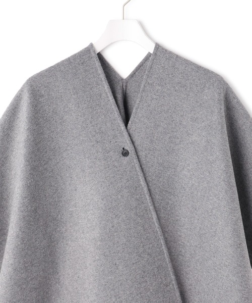 ADAM ET ROPE'（アダムエロペ）の「カシミアブレンドポンチョストール（ストール/ショール・レディース・グレー/ベージュ系その他2・FREE）」の10枚目の写真