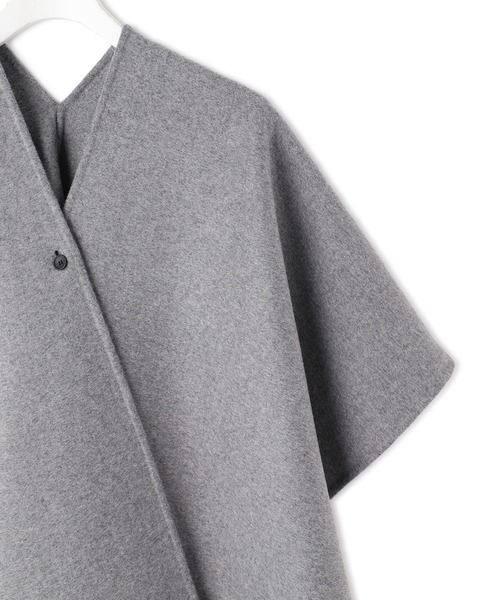 ADAM ET ROPE'（アダムエロペ）の「カシミアブレンドポンチョストール（ストール/ショール・レディース・グレー/ベージュ系その他2・FREE）」の11枚目の写真